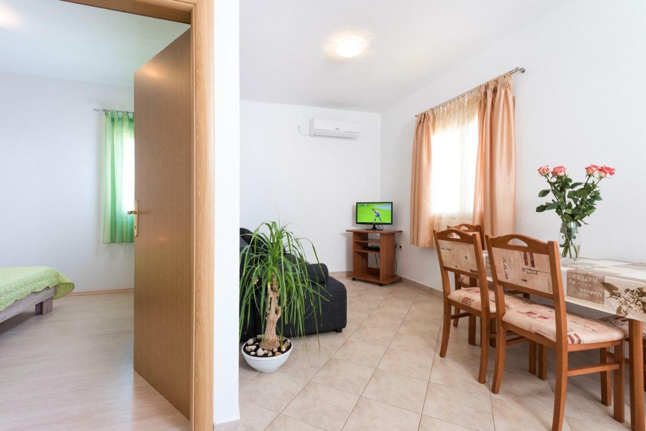 Apartmani Beran Seget Vranjica Bagian luar foto