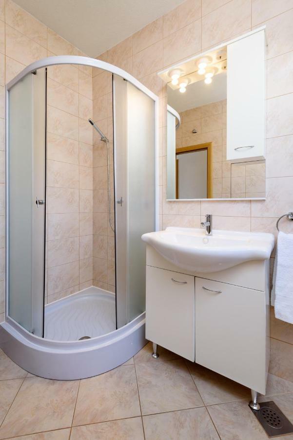 Apartmani Beran Seget Vranjica Bagian luar foto